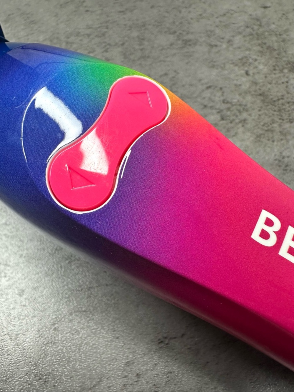 Beachwaver B1 Rotating Curling Iron – Baked by Melissa Limited Edition - Picture 3 of 7